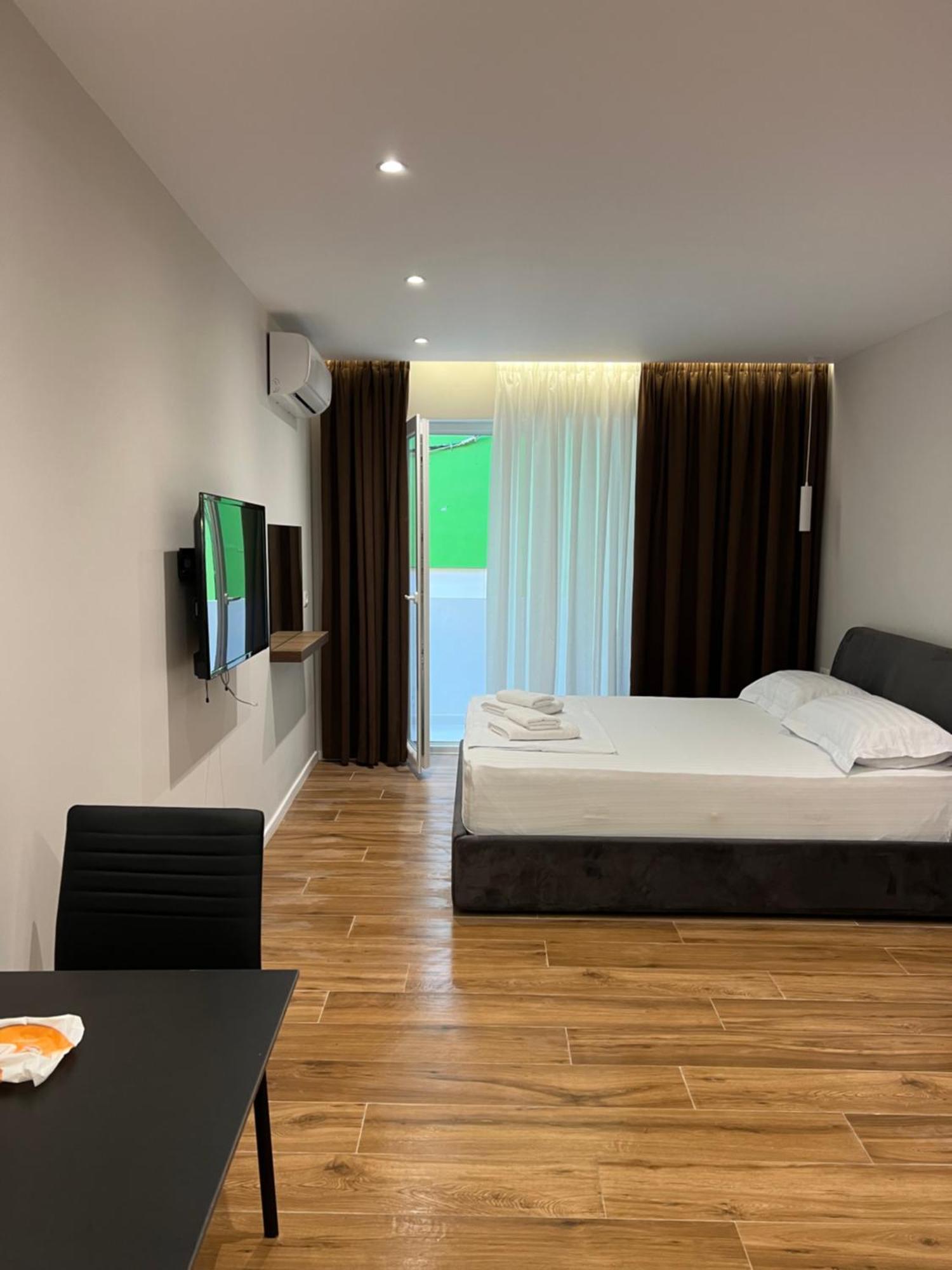 Tirana Central Stay Eksteriør billede